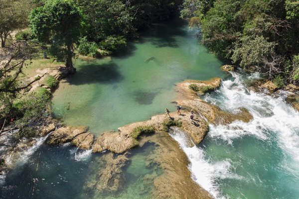 By Luis Enrique Pola Alejandro; A day of exploration in the beautiful blue water waterfalls in Chiapas. Mexico