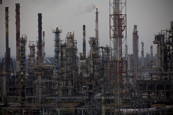 By Elize Labuschagne; The oil refinery in Barrancabermeja, Colombia is run by the State run oil company, Ecopetrol. At nearly 1,000 miles long, the Magdalena River covers 24% of the national territory and is an economic life-force for the more than 30 million Colombians that live throughout the basin. With the help of the Ministry of Environment and the river’s environmental authority, Cormagdalena, the Conservancy is implementing conservation strategies throughout the basin.